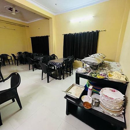 Laxmi Mahal Hotel Udaipur Ngoại thất bức ảnh