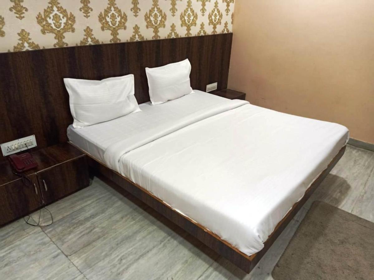 Laxmi Mahal Hotel Udaipur Ngoại thất bức ảnh