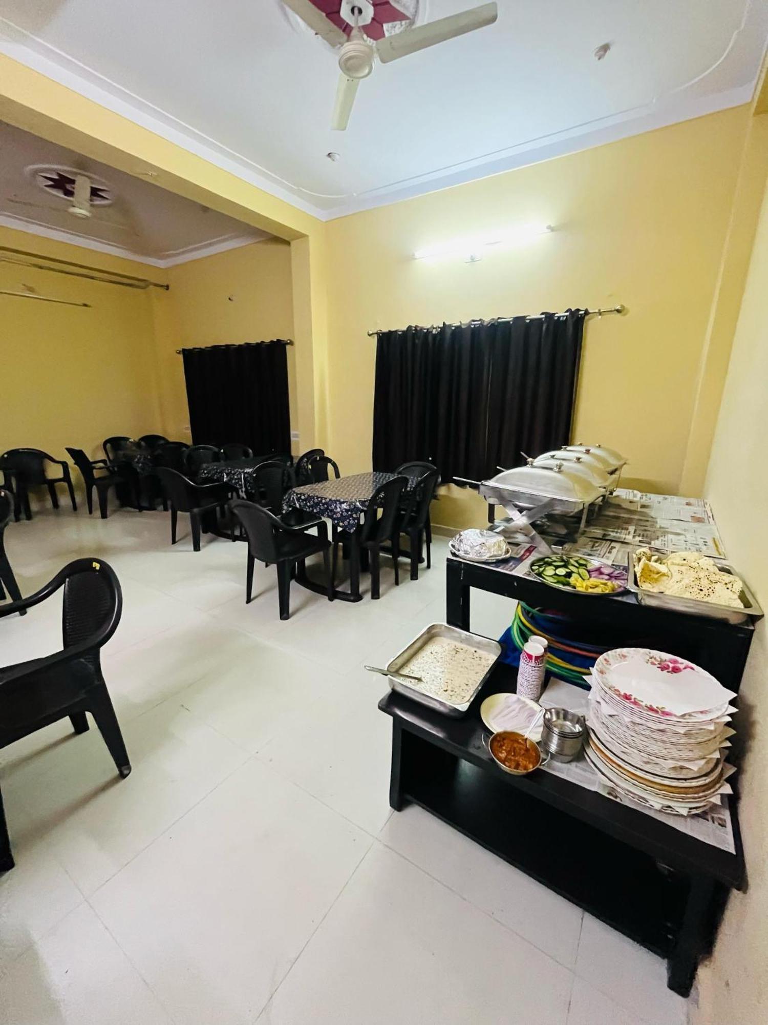 Laxmi Mahal Hotel Udaipur Ngoại thất bức ảnh