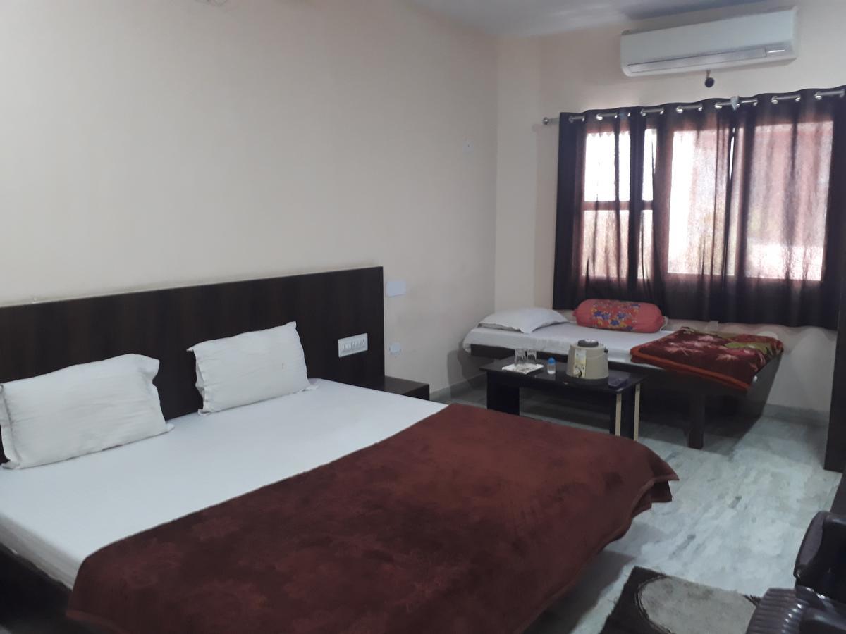Laxmi Mahal Hotel Udaipur Ngoại thất bức ảnh