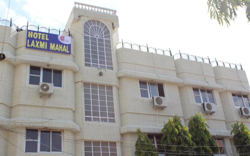 Laxmi Mahal Hotel Udaipur Ngoại thất bức ảnh