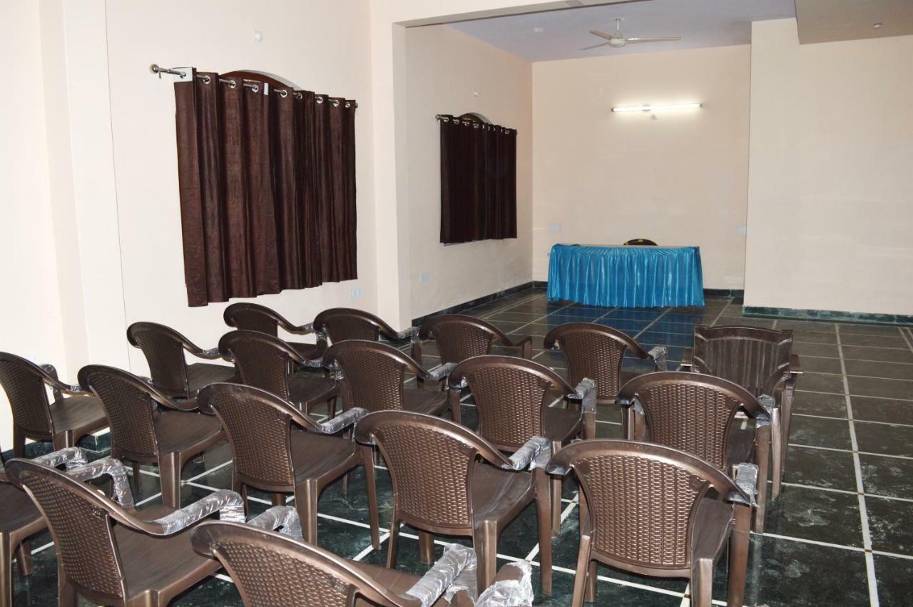 Laxmi Mahal Hotel Udaipur Ngoại thất bức ảnh