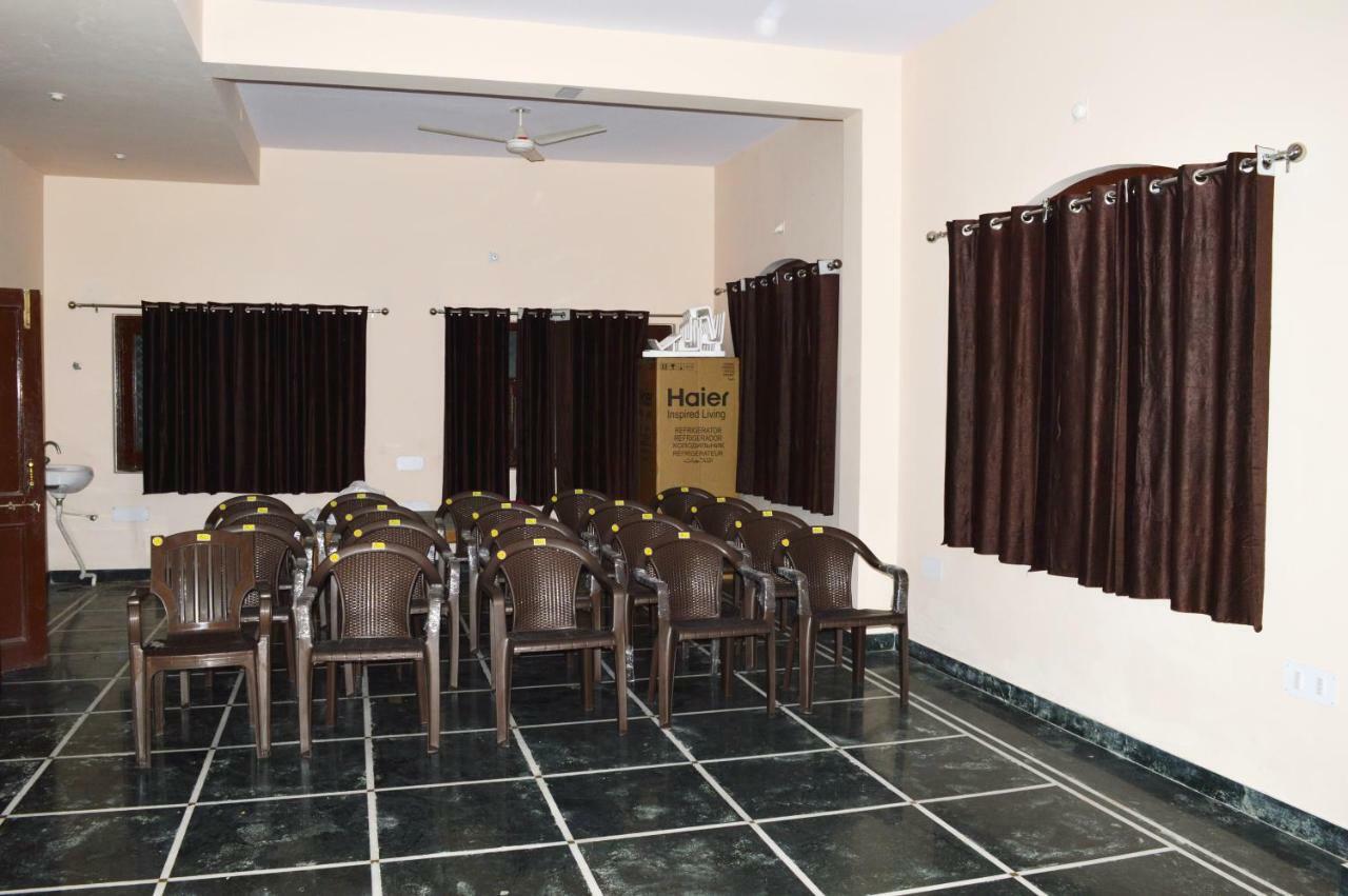 Laxmi Mahal Hotel Udaipur Ngoại thất bức ảnh